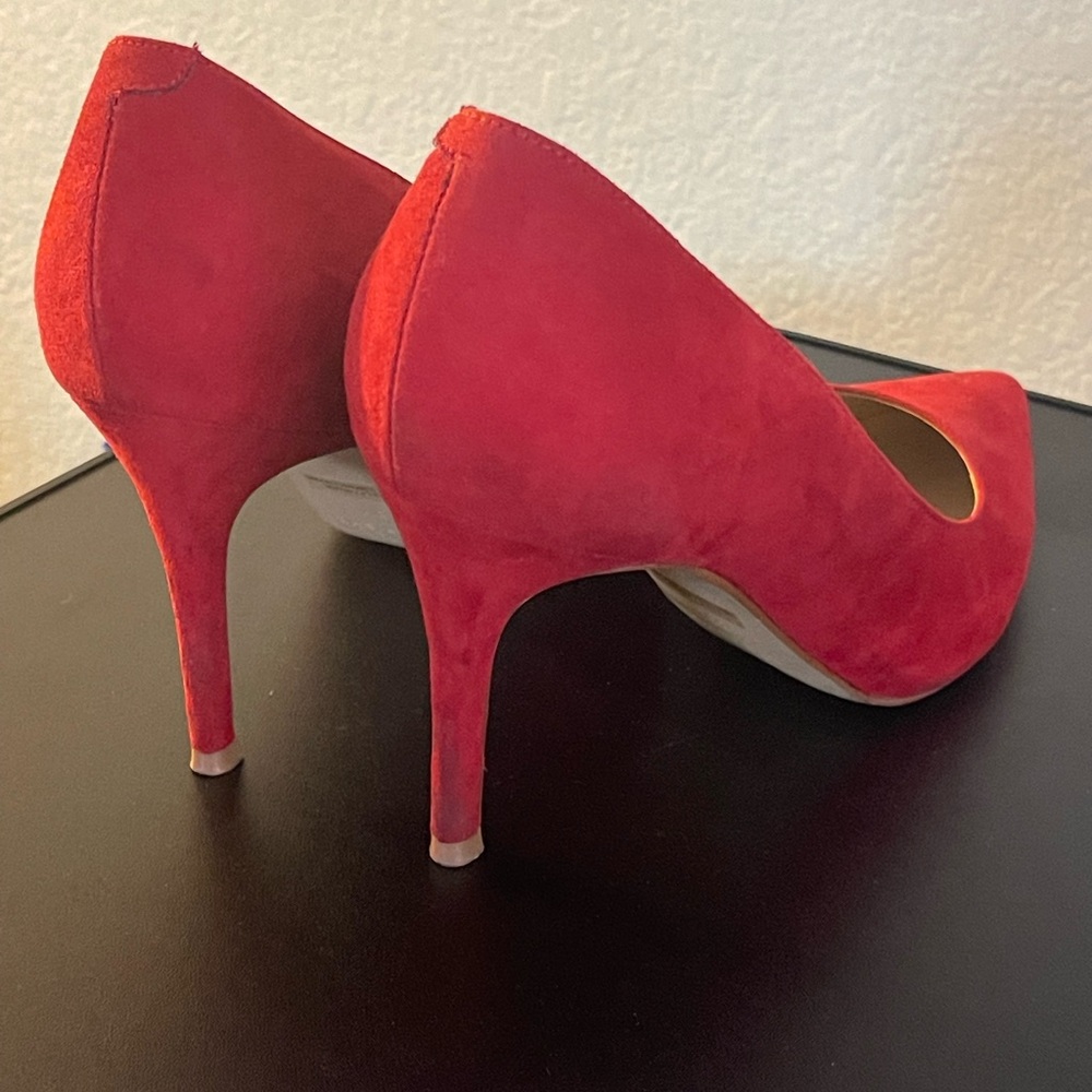 Red Pumps